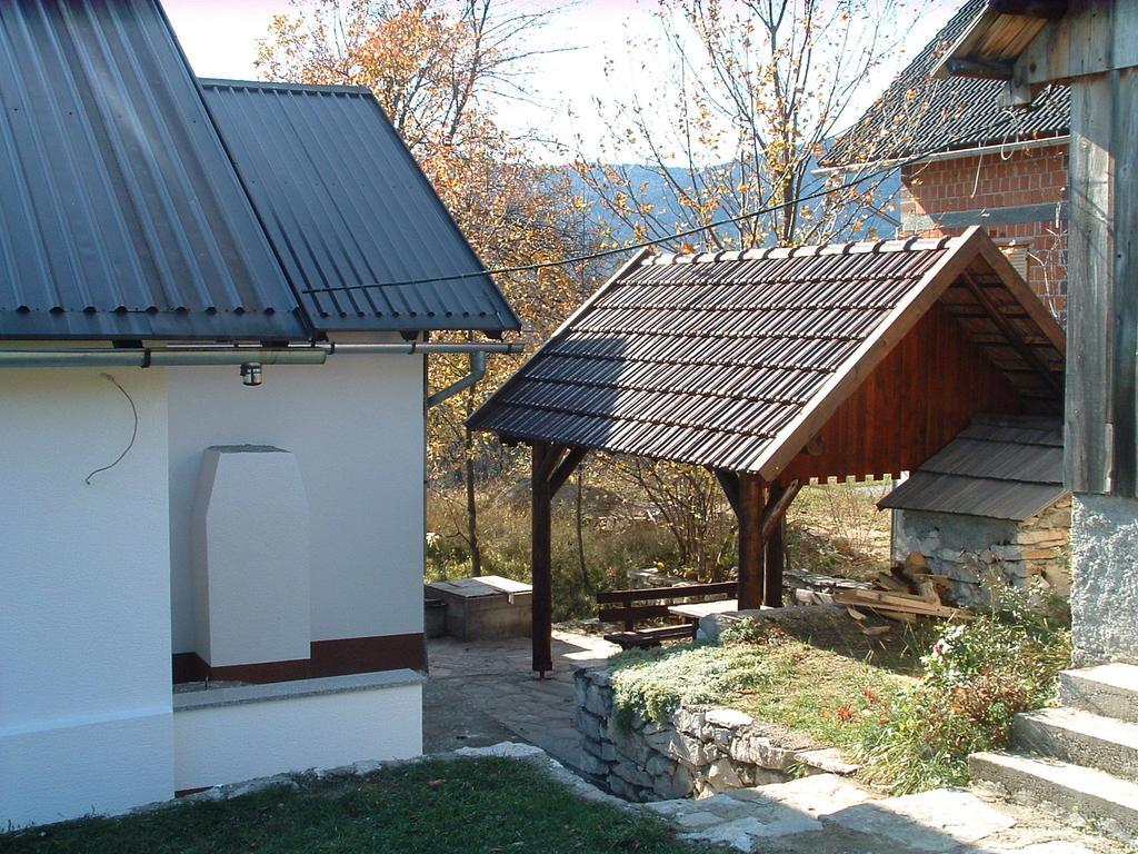 Guest House Tone Poljanak Exterior photo