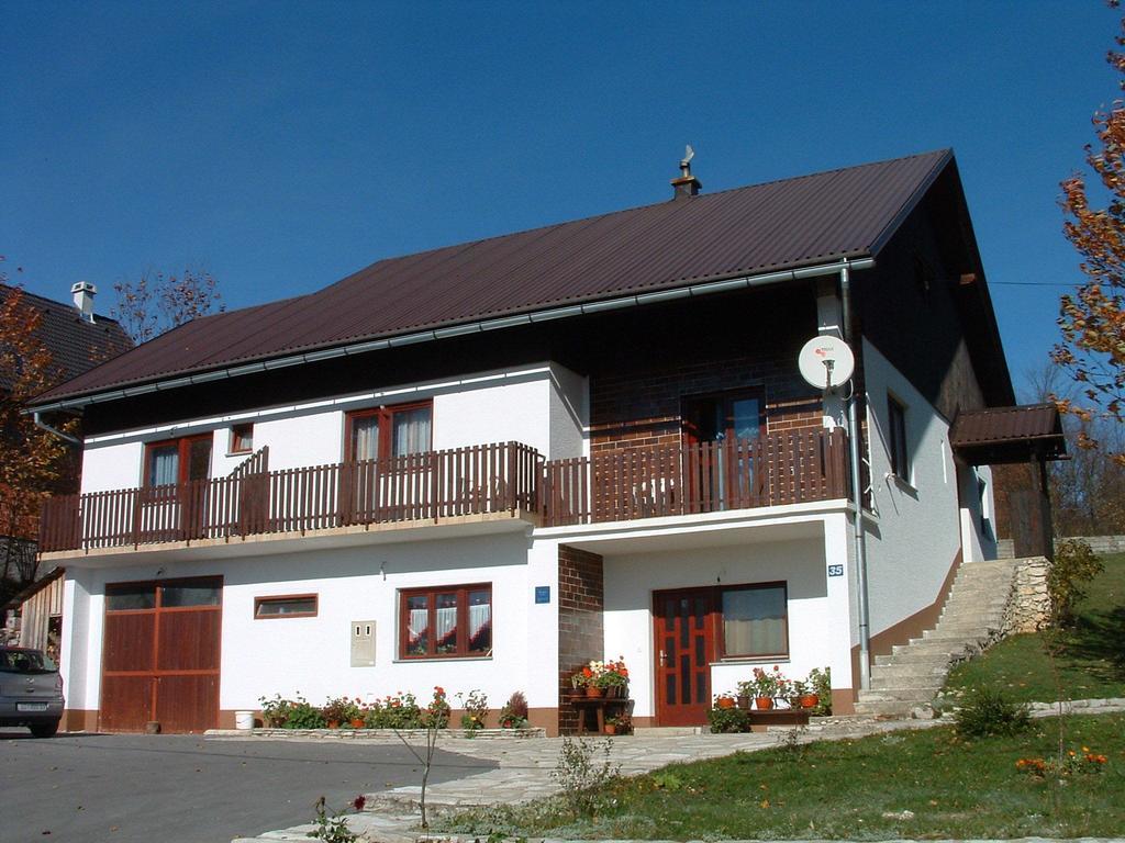 Guest House Tone Poljanak Exterior photo